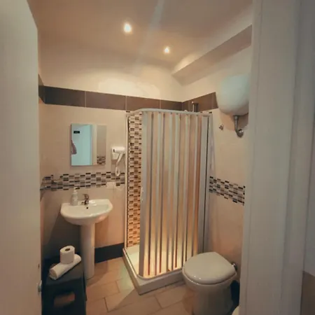 Neapolis Center 4* Naples