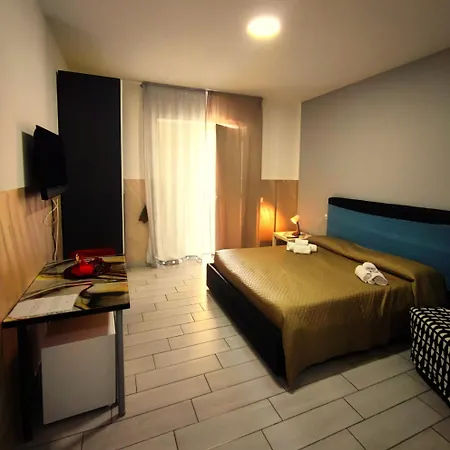 Neapolis Center 4* Naples