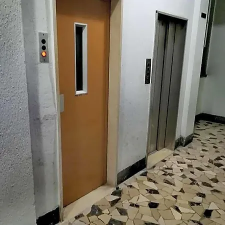 فندق مبيت وإفطار Neapolis Center