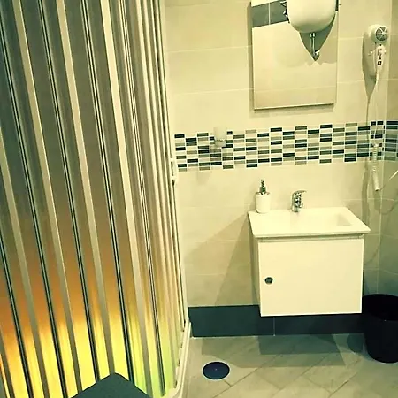 Neapolis Center 4*