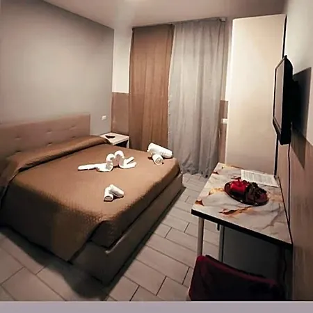 فندق مبيت وإفطار Neapolis Center