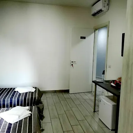 Neapolis Center Naples