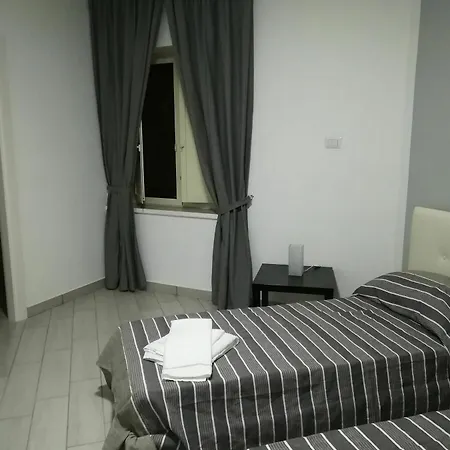 Neapolis Center Bed & Breakfast 4*