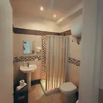 Neapolis Center 4* נאפולי