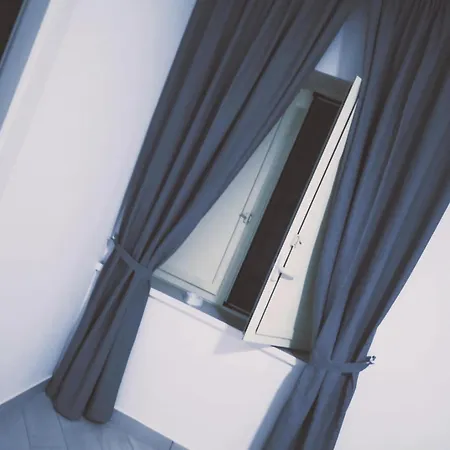 Neapolis Center ナポリ