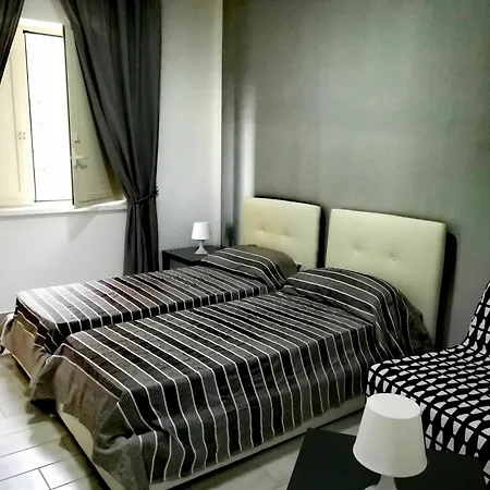 Bed and Breakfast Neapolis Center 4*
