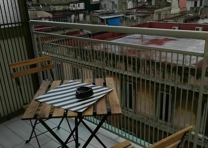 Neapolis Center 4* ナポリ