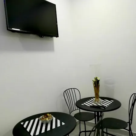 Neapolis Center فندق مبيت وإفطار نابولي